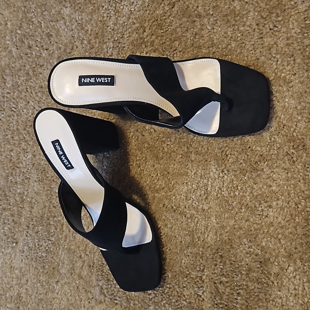 Nine West black sandal , chunky heel, 8.5